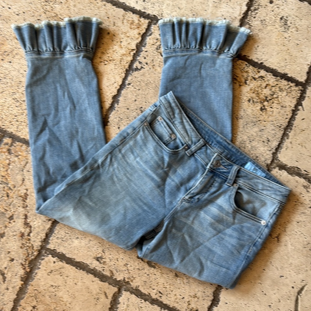 Ruffle jeans… 👖. Adorable! - Picture 10 of 10